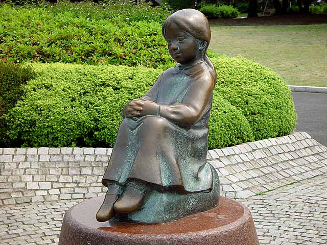 赤い靴はいてた女の子像】アクセス・営業時間・料金情報